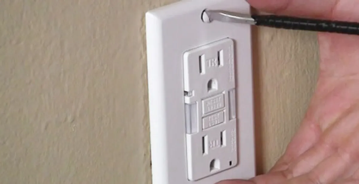 gfc outlets service securing and mounting ground fault circuit interrupter outlet by certified electricians in Baton Rouge, LA